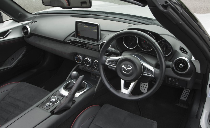 Mazda Anh da gioi thieu chiec MX5 Sport Recaro dac biet