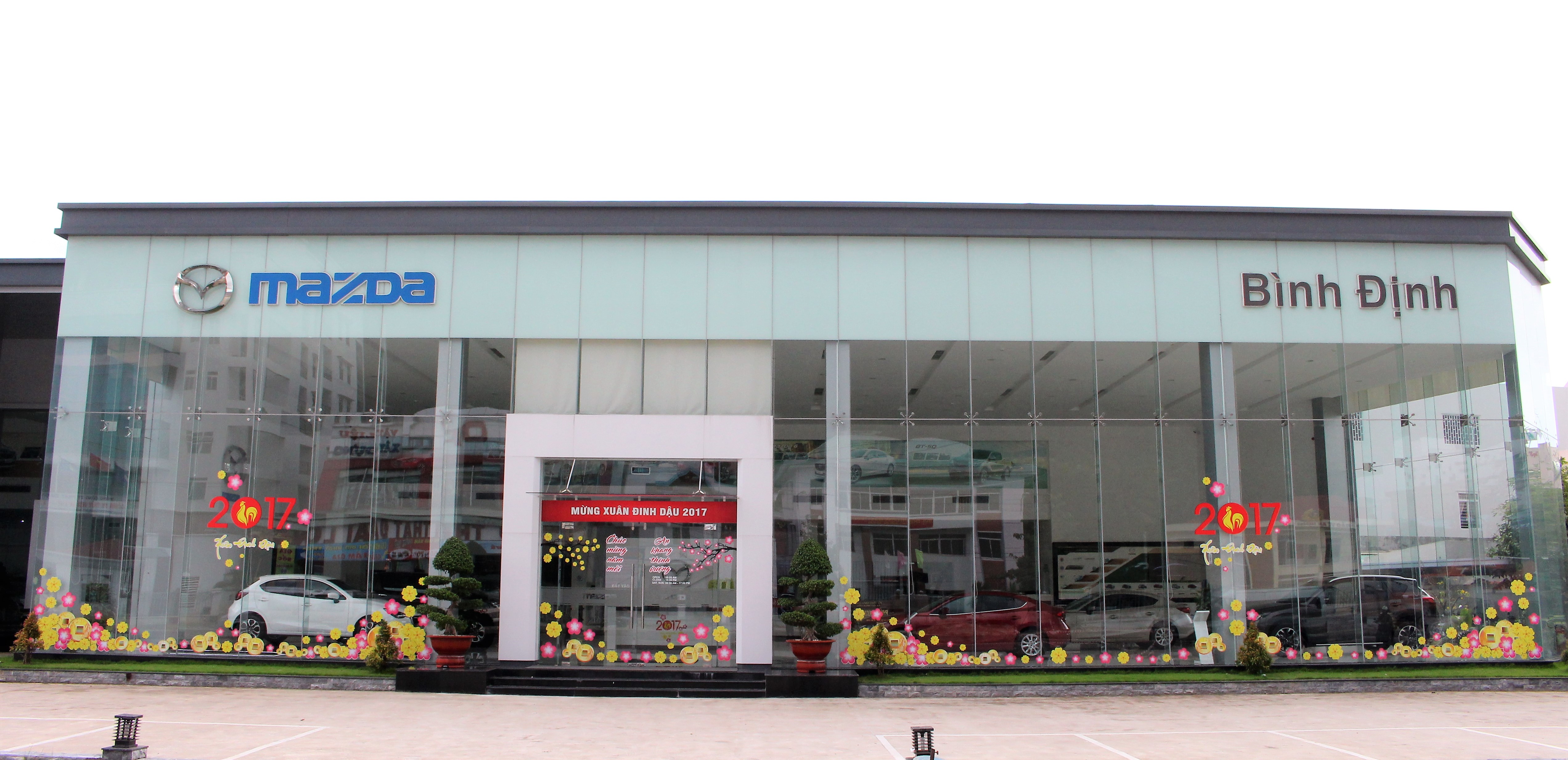 Showroom Mazda B&igrave;nh Định