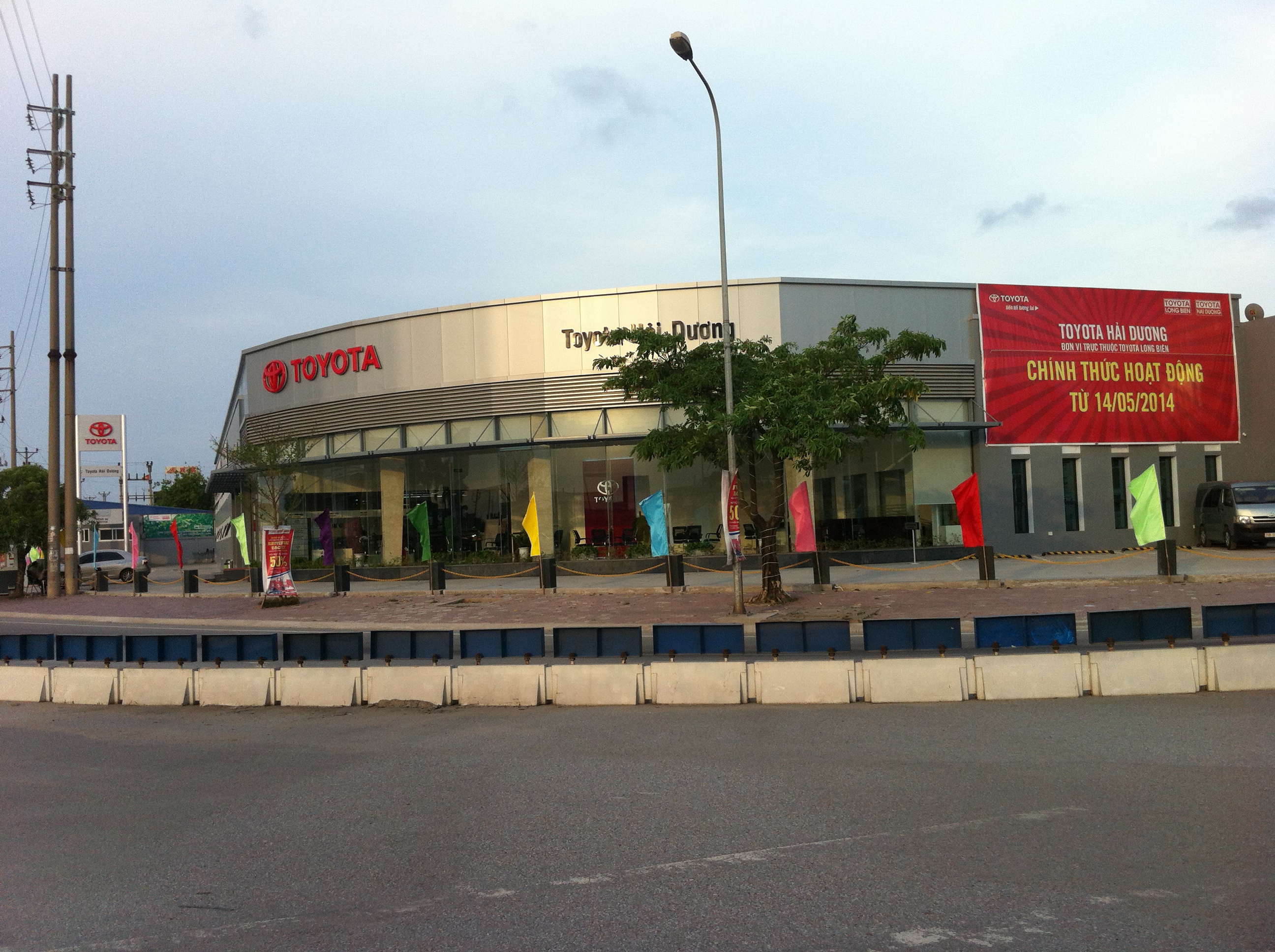 toyota hải dương.JPG